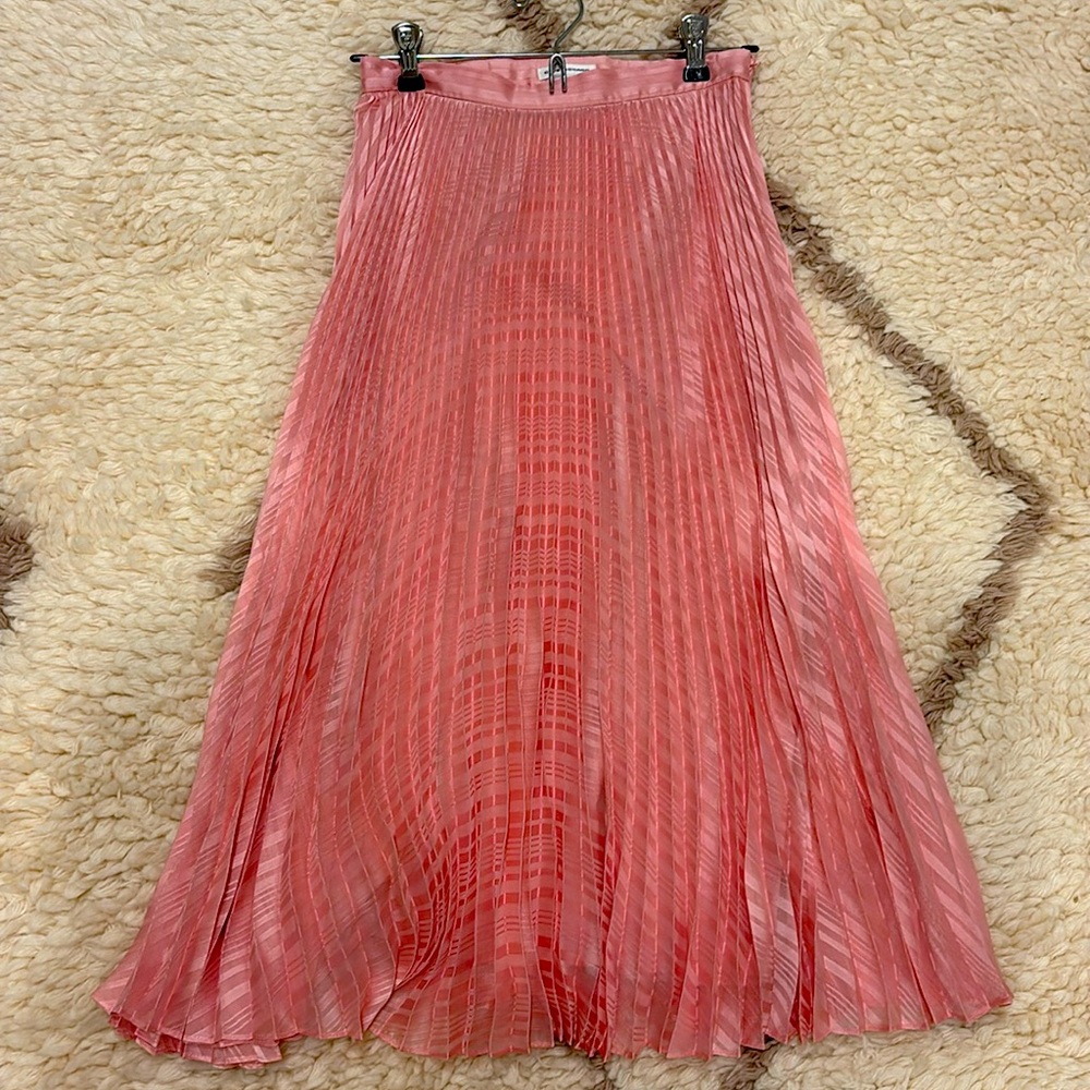 Club Monaco - Blush pink pleated skirt